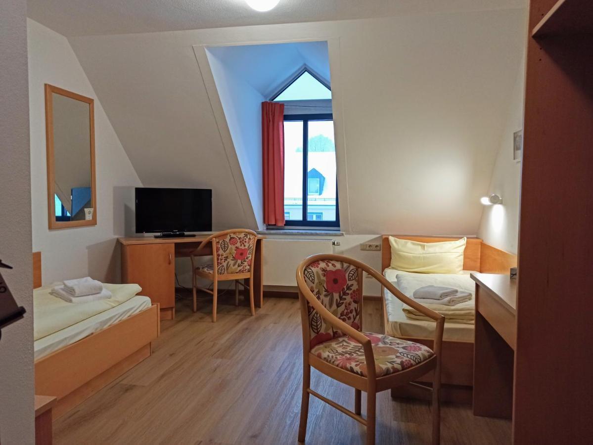 Stadthotel Дегендорф Екстериор снимка